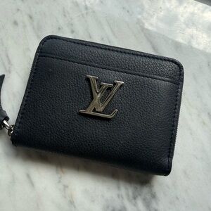 Authentic Louis Vuitton Lockme Zippy Coin Purse Black